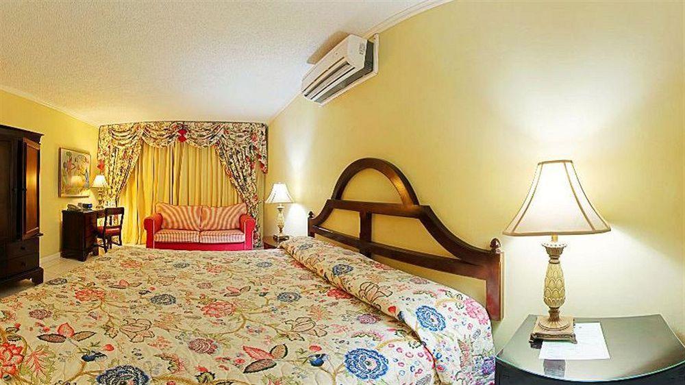 Rooms On The Beach Ocho Rios Esterno foto