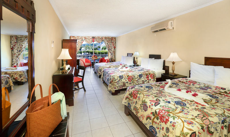 Rooms On The Beach Ocho Rios Esterno foto